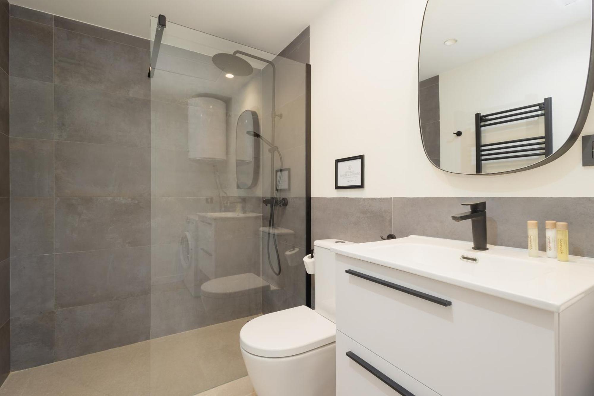 With Minimalist Decor, Pool And Bbq, Two Minutes' Walk From Costabella Marbella